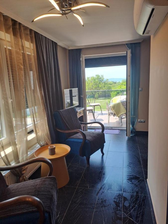 Annarosa Apartman Balatonszarszo Esterno foto